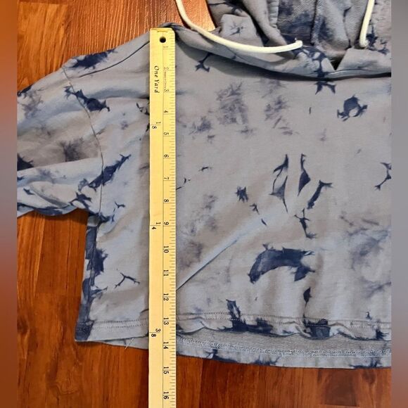 Forever 21  Tie Dye Hoodie Cropped Top Size Large. - Picture 6 of 7